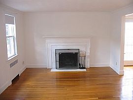 Charming & Unique Townhouse -Garage,Yard in Cambridge, MA (Photo 2 of 6)