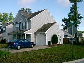 Beautiful 3 Bedroom Home with OPEN FLOOR in Suffolk, VA (Photo 1 of 6)