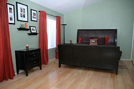 UPGRADED GORGEOUS TOWNHOUSE in Anaheim, CA (Photo 2 of 6)