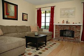 UPGRADED GORGEOUS TOWNHOUSE in Anaheim, CA (Photo 3 of 6)