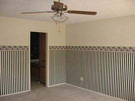 Clean NW San Antonio home, lg. yard/deck in San Antonio, TX (Photo 4 of 4)