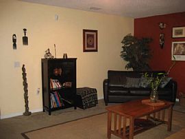 TownHome for Rent - Utilities included in Tampa, FL (Photo 3 of 6)