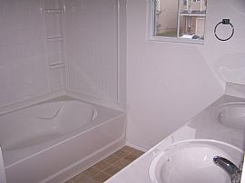 2 yrs new - Fresh Paint and carpets in San Antonio, TX (Photo 5 of 6)