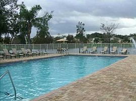 Amazing Condo Move In Right Now in Hollywood, FL (Photo 4 of 5)