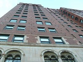 3bed, 3 bath, lake views, HEAT INCLUDED in Chicago, IL (Photo 6 of 6)