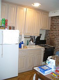 3 BEDROOM 100 SQ FT MODERN DUPLEX RENTAL in Glendale, NY (Photo 4 of 6)