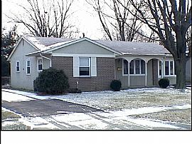 Gahanna Ranch with 2 car garage in Gahanna, OH