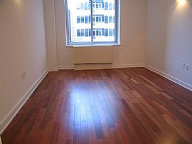 Brand New...2bdr/2bth Full Service Bldg. in Manhattan, NY (Photo 3 of 6)