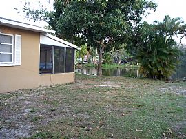 Close to Down Town and 3 Miles to Beach in Naples, FL (Photo 1 of 2)