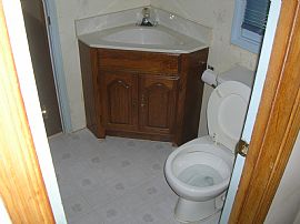 2 Bedroom Upper and Lower Units  in Greenfield, WI (Photo 6 of 6)