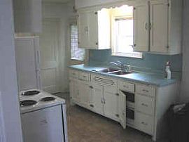 2BR DUPLEX BASEMENT GARAGE AVAIL NOW in Saint Louis Park, MN (Photo 2 of 4)