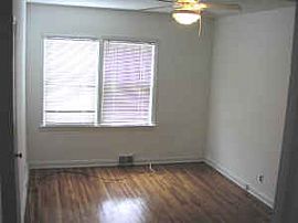 2BR DUPLEX BASEMENT GARAGE AVAIL NOW in Saint Louis Park, MN (Photo 4 of 4)