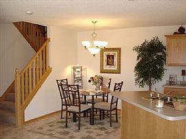 2 BR Townhome w/ 2 Car Garage in Farmington, MN