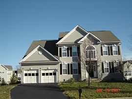 5 Bed Rms, 3.5 Baths SFH on 1/3 Acre in Leesburg, VA