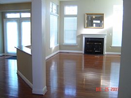 5 Bed Rms, 3.5 Baths SFH on 1/3 Acre in Leesburg, VA (Photo 3 of 6)