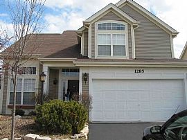 Single Family house Award 204 School in Aurora, IL