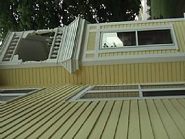 5 bedrm 3000 sf Victorian, tip top shape in Manchester, IA (Photo 3 of 6)