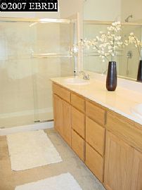 Gated Community 3bdr 2.5 bath Townhouse in Brentwood, CA (Photo 3 of 6)