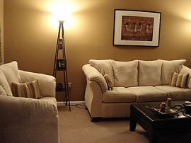 Great Townhouse in Upper Marlboro, MD (Photo 2 of 6)