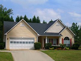 Lovely Ranch in AWARD WINNING School Dis in Suwanee, GA