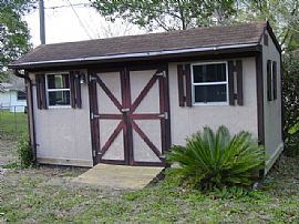 One Half Off First Month 2/2 Great Area in Beverly Hills, FL (Photo 4 of 6)