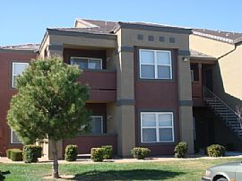 Nice 2 bdrm, 2 bath in Las Vegas, NV