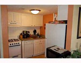 1/1 Condo in Prime Uptown Altamonte Area in Altamonte Springs, FL (Photo 4 of 4)