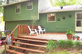 3/2 Split  Level in Quiet Neighborhood in Duluth, GA (Photo 4 of 6)