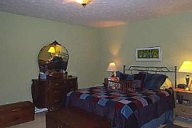 3/2 Split  Level in Quiet Neighborhood in Duluth, GA (Photo 5 of 6)