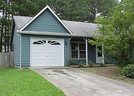 Newly Renovated. in Riverdale, GA