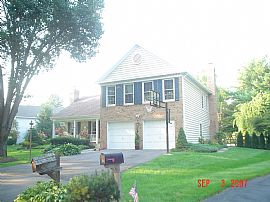 Single Family Pool Home  in Montgomery Village, MD