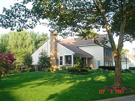 Single Family Pool Home  in Montgomery Village, MD (Photo 2 of 6)