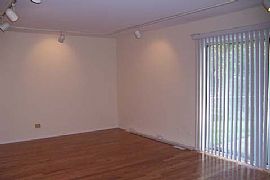 3 BR, 2.1 BA Two-Story in Stev HS Dist! in Buffalo Grove, IL (Photo 2 of 4)