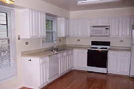 3 BR, 2.1 BA Two-Story in Stev HS Dist! in Buffalo Grove, IL (Photo 3 of 4)