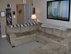 Great One Bdrm w/Den Condo in Washington, DC (Photo 3 of 4)