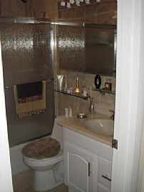 Excellent 2Br in Lexington MA -Townhouse in Lexington, MA (Photo 2 of 6)