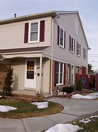 Fraser Condo For Rent in Fraser, MI