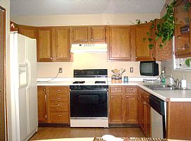 House for Rent - Near Ft. Carson in Colorado Springs, CO (Photo 3 of 6)