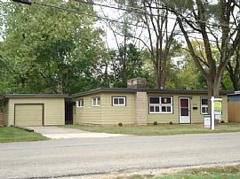RTO Rehabbed 3 Bed Ranch with Fireplace in Aurora, IL