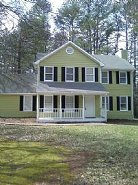 SHOCKINGLY CUTE SINGLE FAMILY HOME in Jonesboro, GA