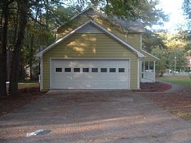 SHOCKINGLY CUTE SINGLE FAMILY HOME in Jonesboro, GA (Photo 3 of 3)