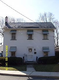 Beautiful Riverfront 2 story Colonial in Belvidere, NJ