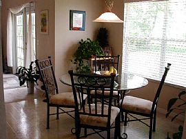 Luxurious single family home in Gainesville, FL (Photo 5 of 6)