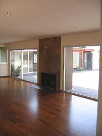 Ultra Modern Home 5 Bedrooms / 5 Baths in Los Angeles, CA (Photo 4 of 5)