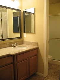 Remodeled Condo FREE 1st Month (OAC) in Sacramento, CA (Photo 5 of 6)