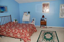 RTO 3 Bed TH on Golf Course in Dist 204 in Naperville, IL (Photo 2 of 4)