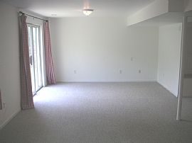 Beautiful 5BR, 3.5baths with no neighbor in Stafford, VA (Photo 6 of 6)