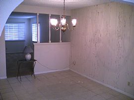 MOVE IN SPECIAL ON SPACIOUS HOUSE in Montebello, CA (Photo 6 of 6)