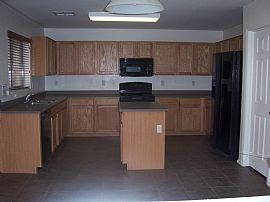 Very Large Home for Rent in Wayne Ranch in Queen Creek, AZ (Photo 2 of 6)