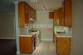 SILVERLAKE QUITE 5 UNIT BLD CLOSE TO ALL in Silver Lake, CA (Photo 3 of 5)